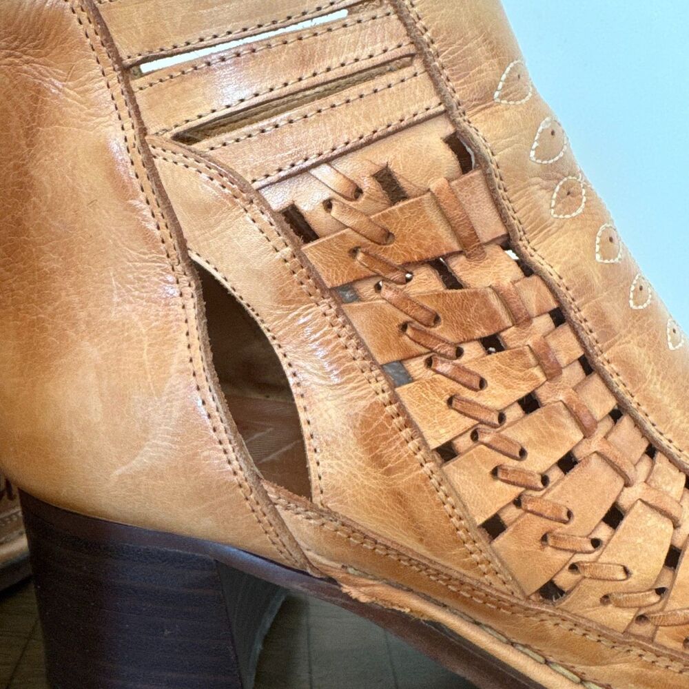 Pikolinos Spain Handcrafted Leather Booties EU 39 Brown Boho Heels Woven Cutout - Picture 15 of 16